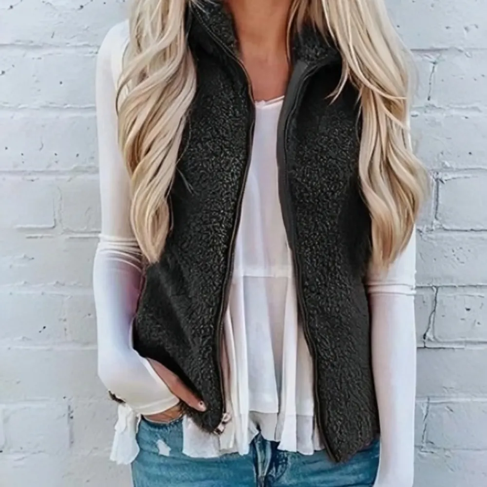 Kiara | Cosy Layering Vest