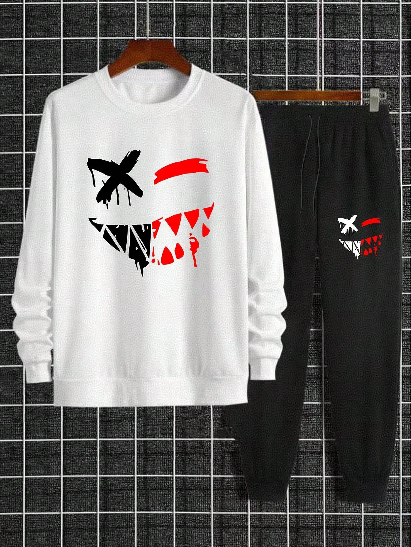 Manfinity EMRG Men's Colorblock Graffiti Graphic Print White Crew Neck Sweatshirt And Slim Jogger Pants Tracksuit Set, Young Street Style For Autumn/Winter