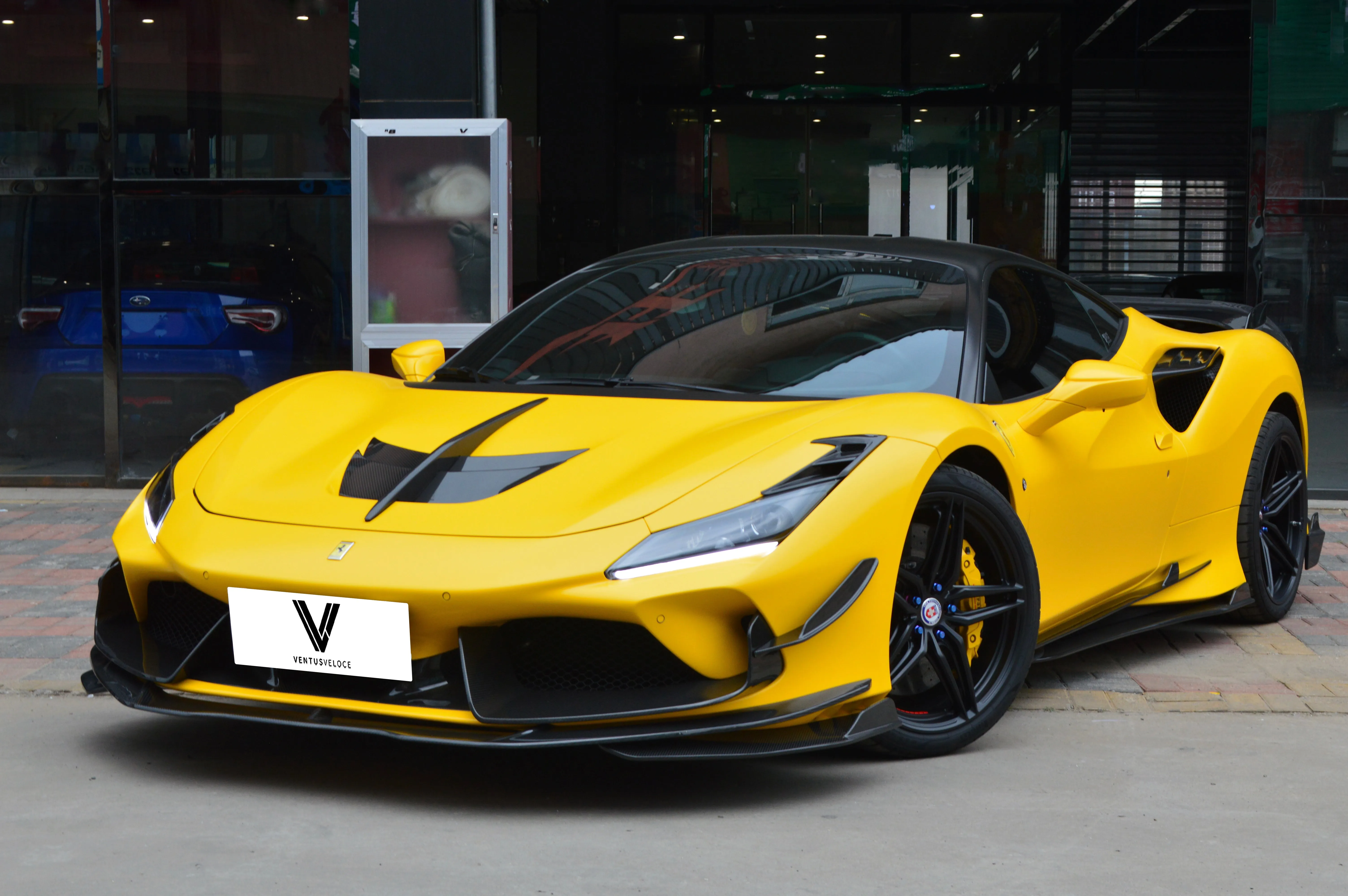 Ventus Veloce Side Skirts for Ferrari F8 Tributo Spider Carbon Fiber